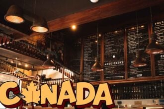 Canada restaurant sales extend