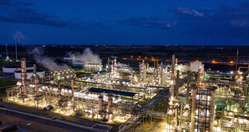 Cenovus Energy profit climbs as stronger production boosts third quarter results