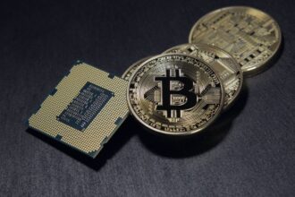 $6 B Lost in One Hour, $19 B Overnight, Trump’s 130% China Tariff Triggers Crypto Crash